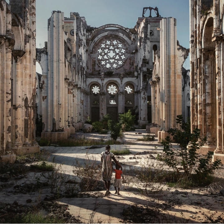 La mostra fotografica che invita a riflettere sulle grandi tematiche del coraggio e della speranza. 